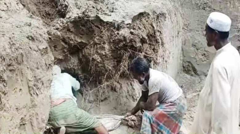 ২৫ বছর পরও কবর থেকে অক্ষত মিলল মুয়াজ্জিনের মরদেহ