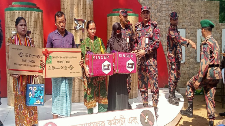 পানছড়িতে বিজিবি-র নগদ অর্থ সহ বিভিন্ন সহয়তা প্রদান