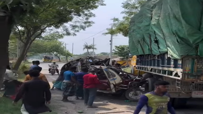 জীবননগরের সড়ক দুর্ঘটনা নিহত- ১, আহত -৪