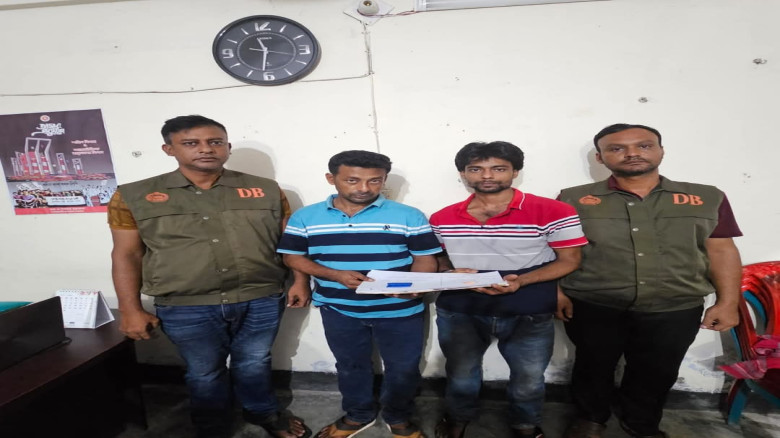 ঝালকাঠিতে ইয়াবাসহ দুই মাদক কারবারি গ্রেপ্তার